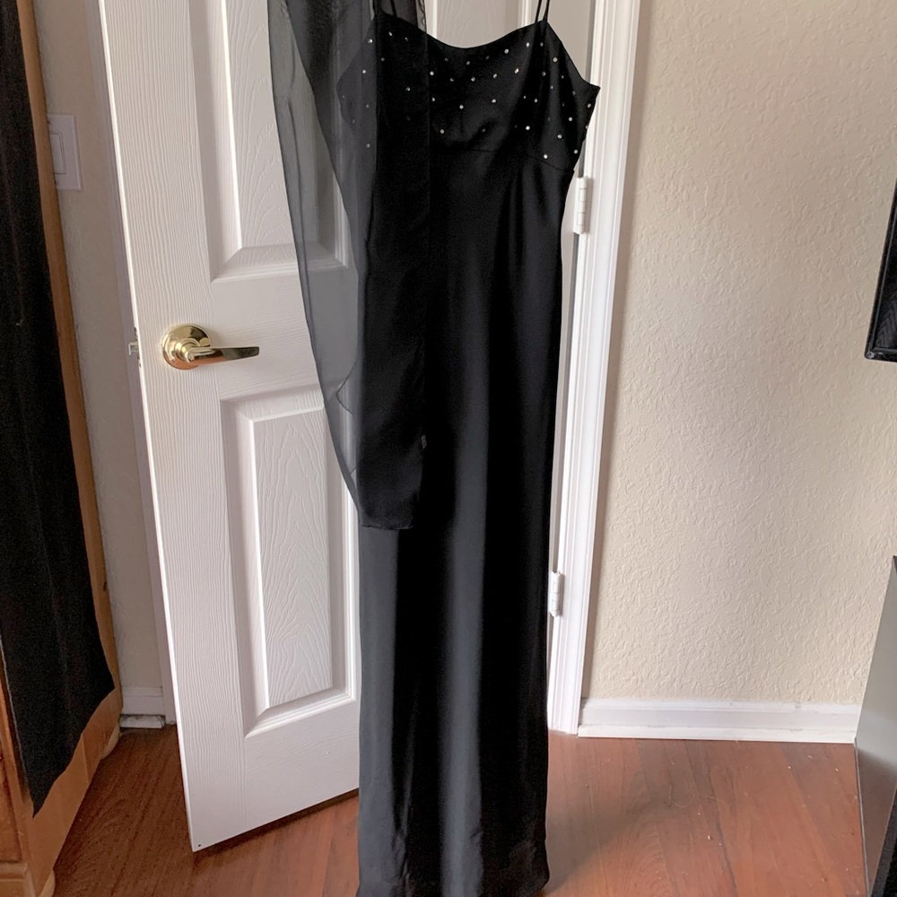 Beautiful Black evening dress with shawl, 3/4